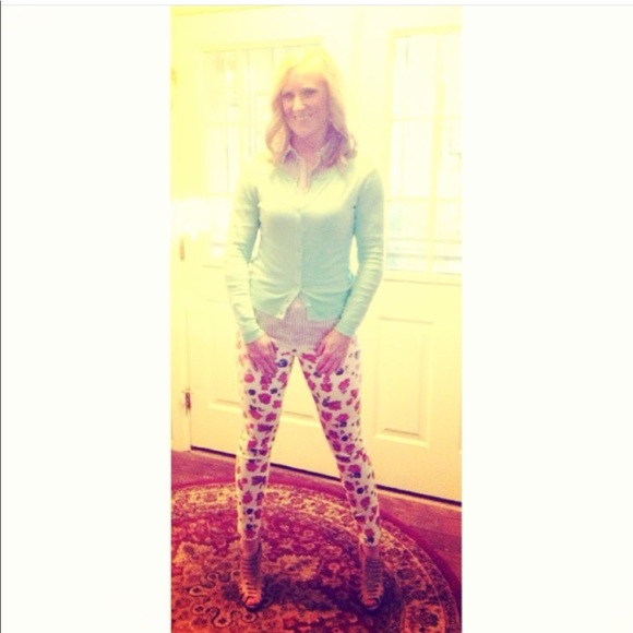 Forever 21 cream with pink and blue flower denim - Picture 3 of 3